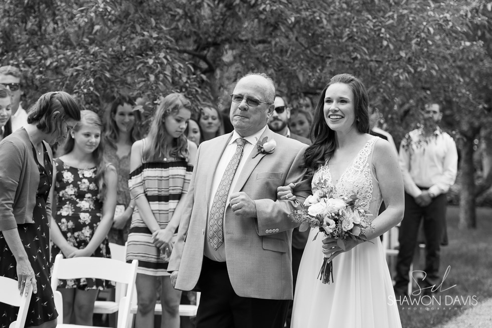 Outdoor wedding ceremony at Grafton Inn photo