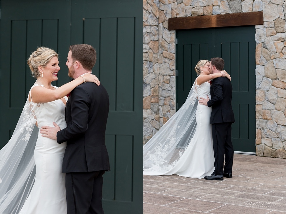 Black Rock Country Club Wedding photos by Shawon Davis Photography! See more here: https://bit.ly/2BYLfGR